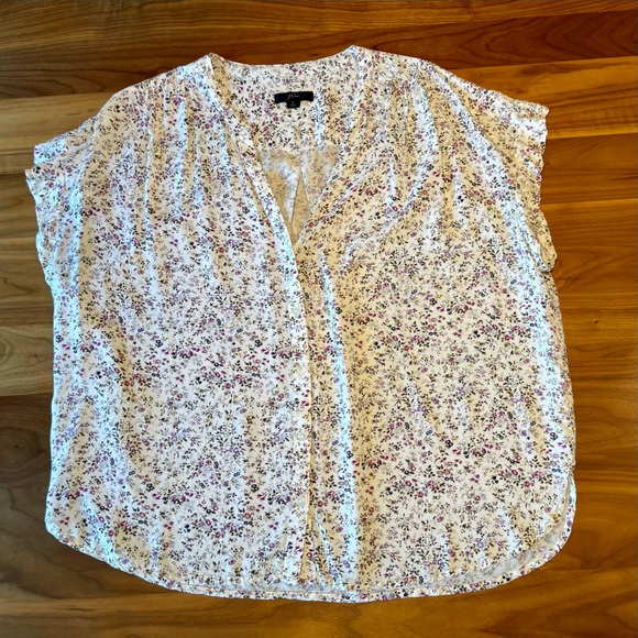 J.Crew - Dainty Floral Print Short Ruffle Sleeve Blouse / Large - Picture 4 of 8